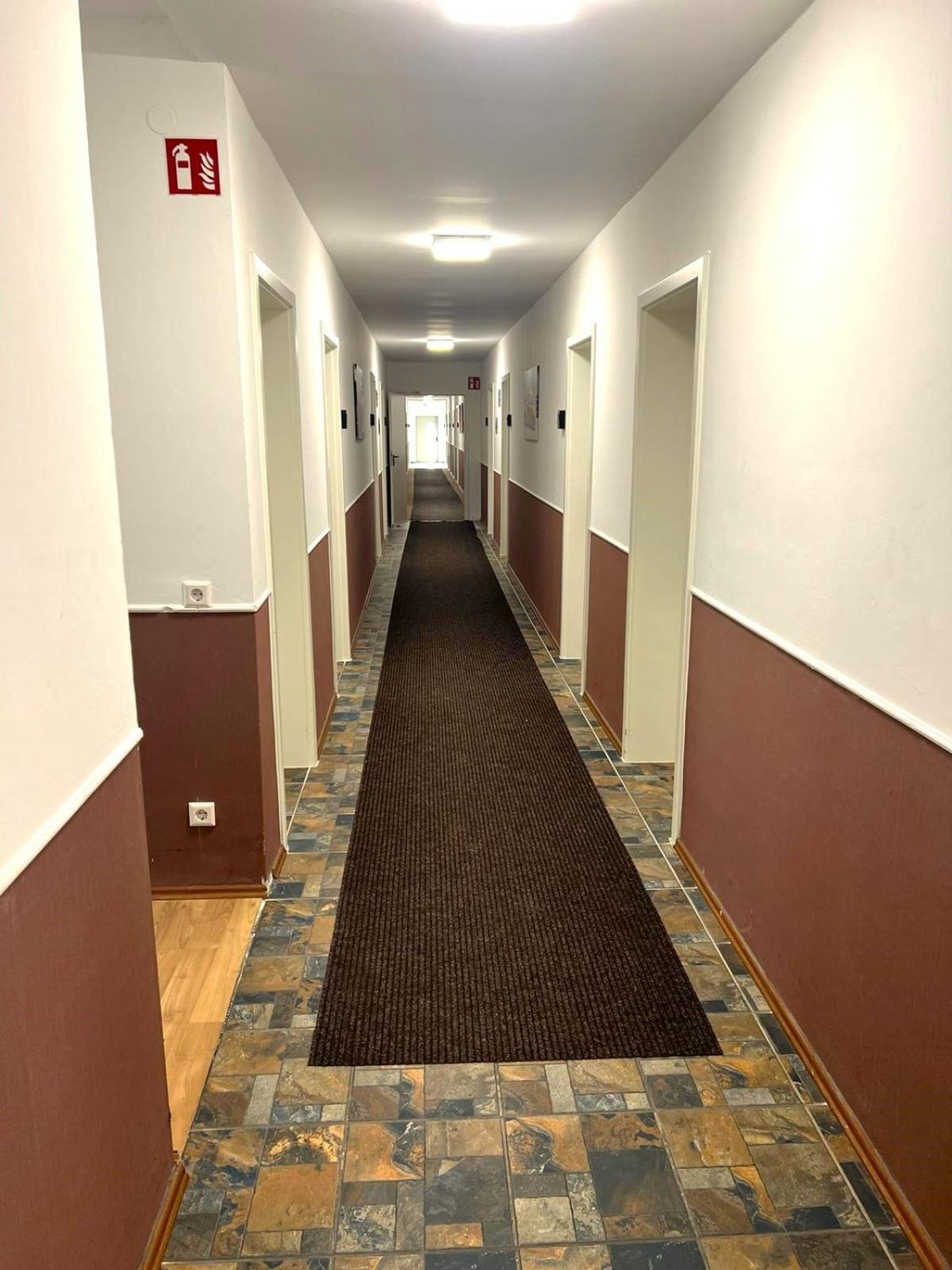 Hotel Castellana Lessien Exteriér fotografie